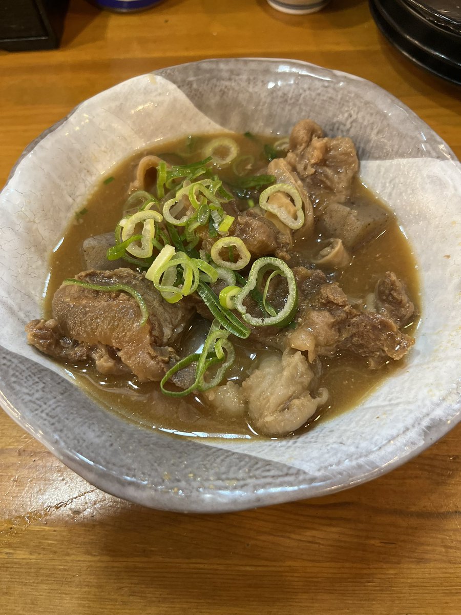 はぁぁぁぁぁ、どて煮うめえええ、お酒すすむー☺️☺️☺️☺️（ひとり居酒屋なう）