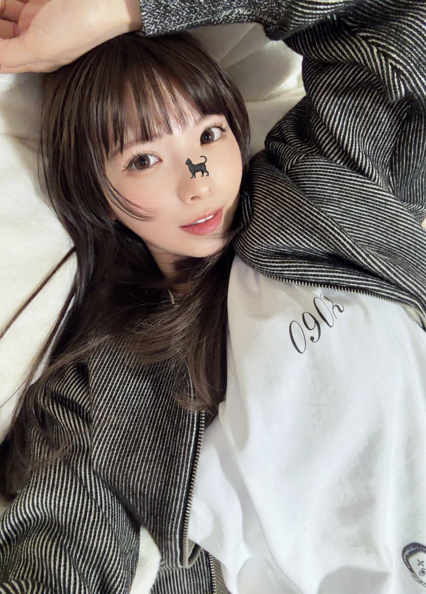 いしこ tweet media