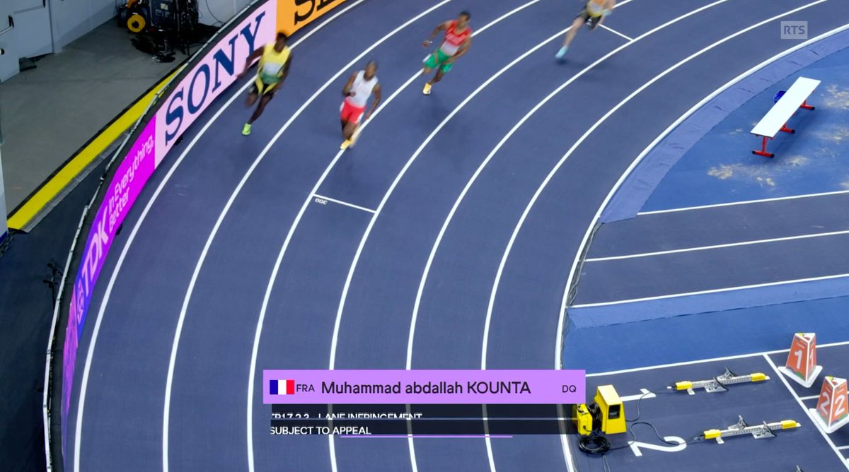 MR.CARTER 🌚 tweet media