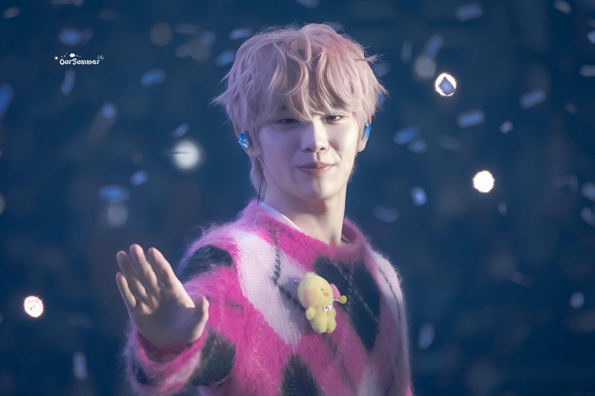 𝙊𝙪𝙧 𝙎𝙪𝙢𝙢𝙚𝙧 ☀︎ ⋆⁺₊⋆ tweet media