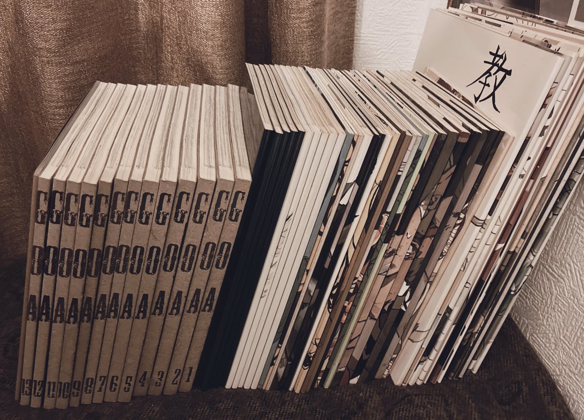 悲しくて20年であかつき印刷さんに印刷して頂いた本を集めてた　60冊ちょい、ここに入れてないけど再版も入れたら80冊くらい。大変お世話になりました…