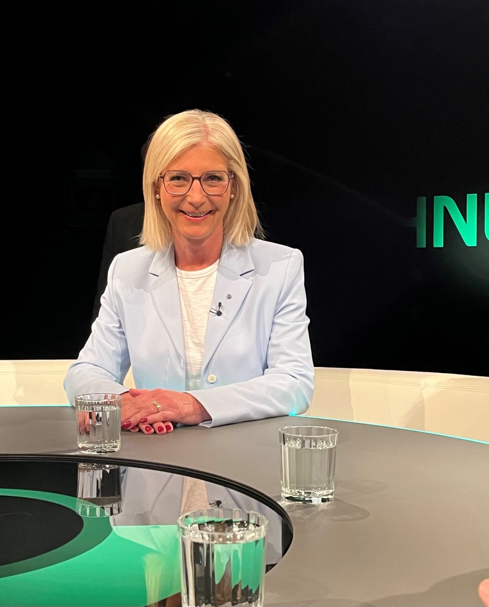 Bayerisches Sozialministerium tweet media