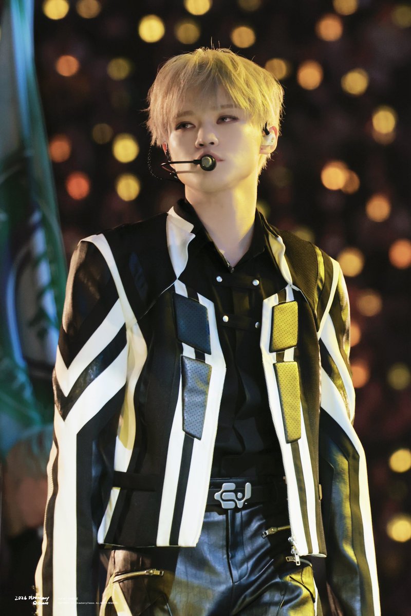 𝐒𝐭𝐫𝐚𝐰𝐛𝐞𝐫𝐫𝐲𝐂𝐡𝐞𝐞𝐬𝐞. tweet media