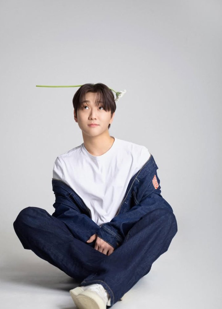 auenness tweet media