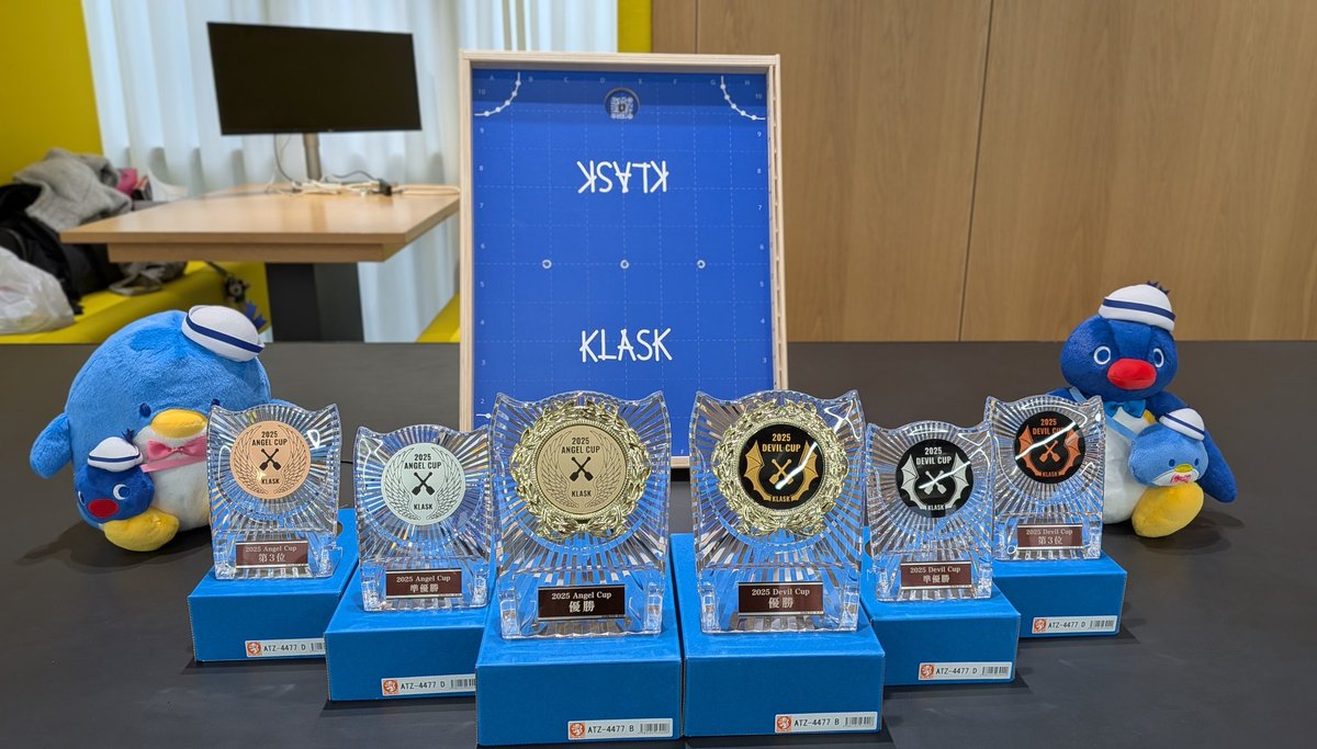 kmkymr's tweet photo. 「2025年度 KLASK ANGEL CUP 」に参加しました！
大会は裾野広くいろんな実力の人が参加したほうがいいでしょ？去年よりちびっと上達してデビル8まで残れたし、ジャイキリ賞ももらえて、楽しかったです！
運営の方のたくさんの準備のおかげで大変盛り上がりました。
#KLASK https://t.co/zm8QFKHsGT