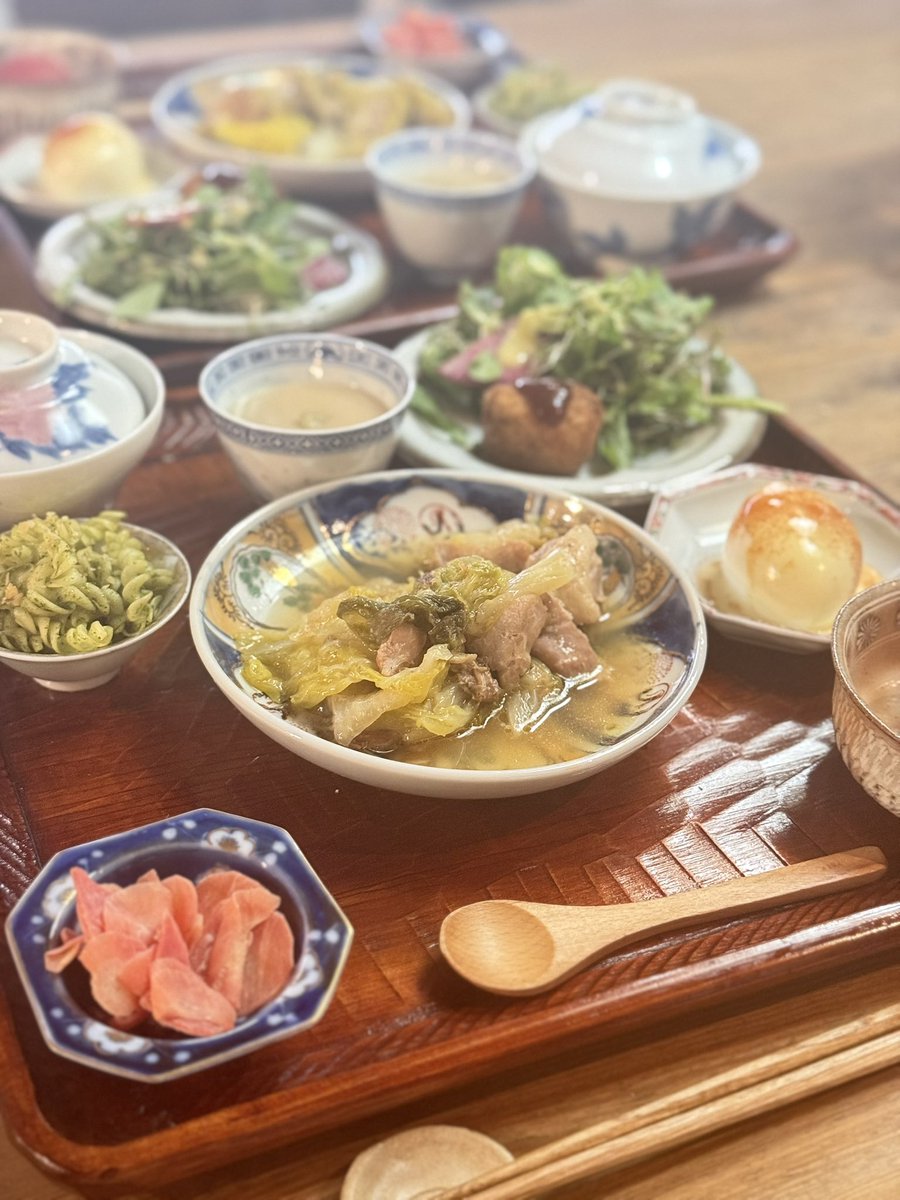 fra_cafe's tweet photo. 🍚: Sono.古民家のカフェと宿
📍: 岡山県久米郡久米南町神目中
🅿️: あり
🆖: インスタチェック
👛: 〜2000円
💬: 女将さんが一人で切り盛りするカフェと宿。元病院を一からリノベされたそう。台湾茶の知識が豊富な女将さんとのお話はとても楽しかったです💕若女将🐶も必見✨️今度はカフェ利用で☕️ https://t.co/47NVct2FVd