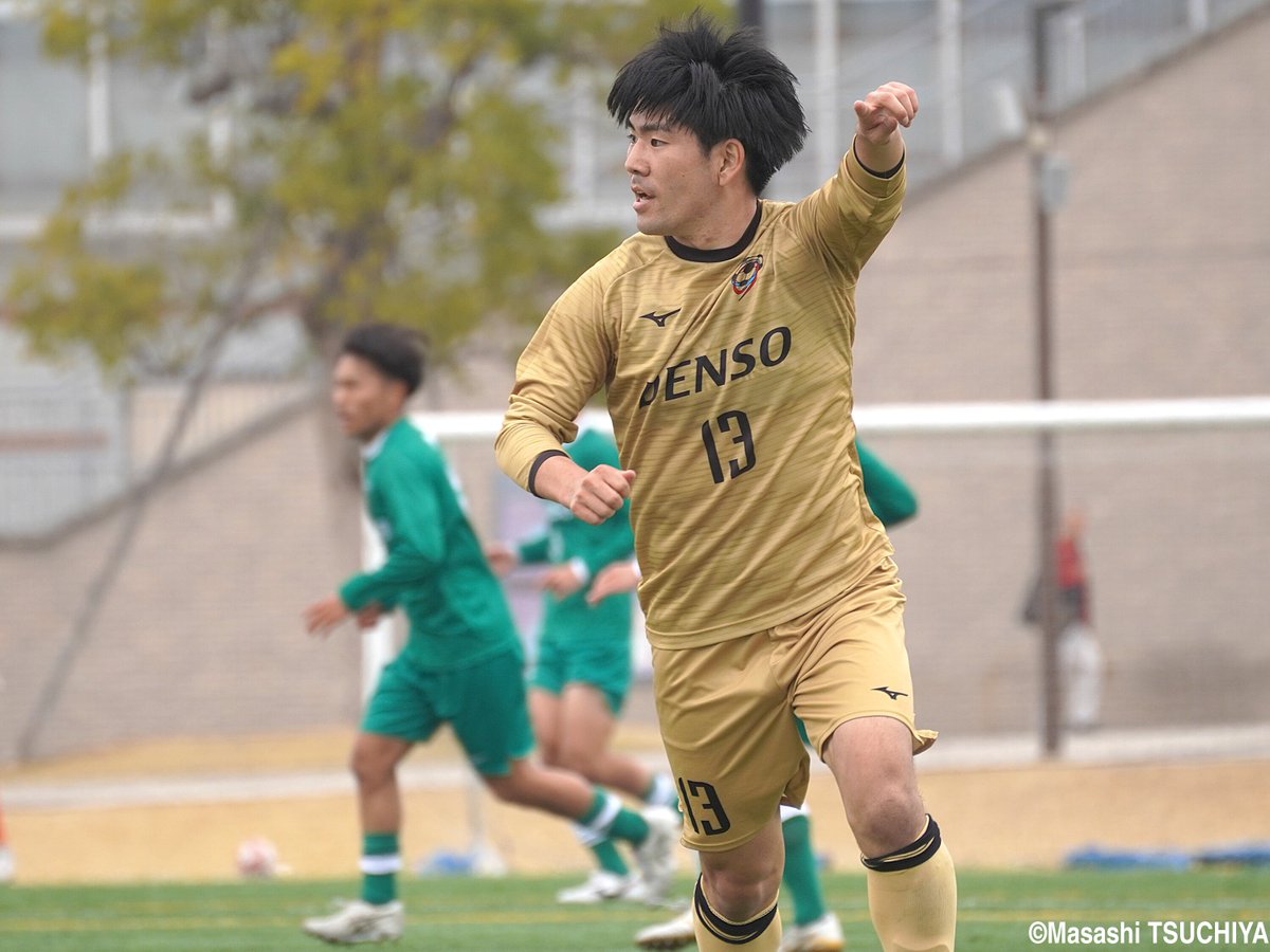 gekisaka's tweet photo. 『SEVENDAYS FOOTBALLDAY』:「大学生」+「サッカー選手」+「社長」=無限大の未来(北海道大・打矢流星)　デンチャレに北海道大から唯一参戦していたCBは、「大学生」と「サッカー選手」と「社長」を兼任するバイタリティにあふれた23歳だった！

https://t.co/1hE3DV5ohX

#大学サッカー #デンチャレ https://t.co/s7WwGF9i7f