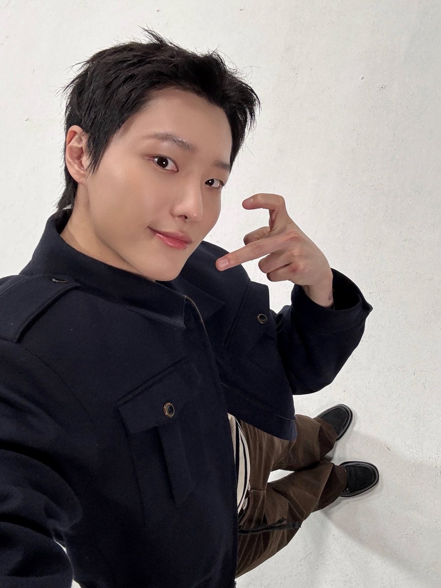 [📷]
260320 스포티파이 Line by Line

우즈 스포티파이 콘텐츠 원해요?!
원하면 소리 지르지 말고 박수 쳐👏

앨범 한정 투머치토커 되어버리는 
여니의 Line by Line 보면
바로 그냥 'Human Extinction' 또 듣고 싶은 거햐

#WOODZ #우즈 
#Spotify