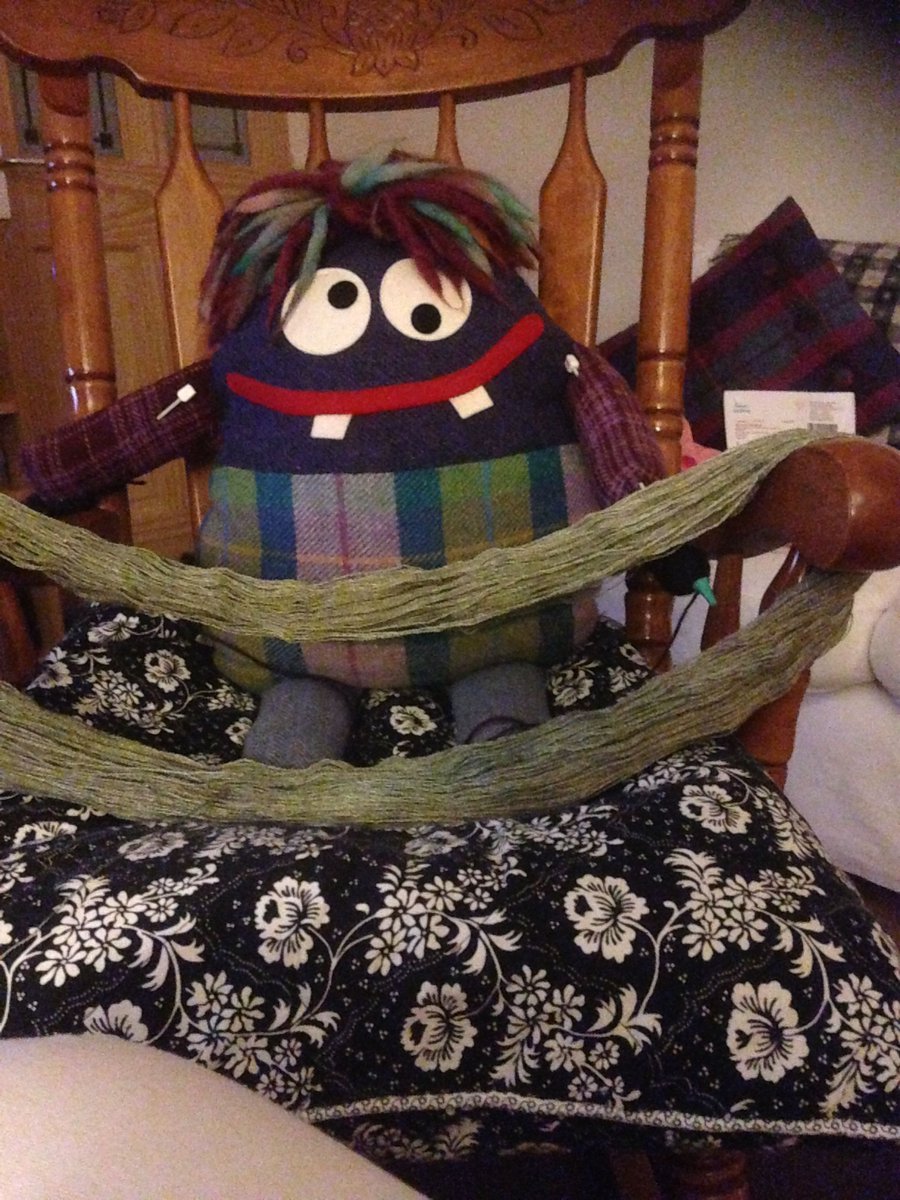 HandKnics tweet media