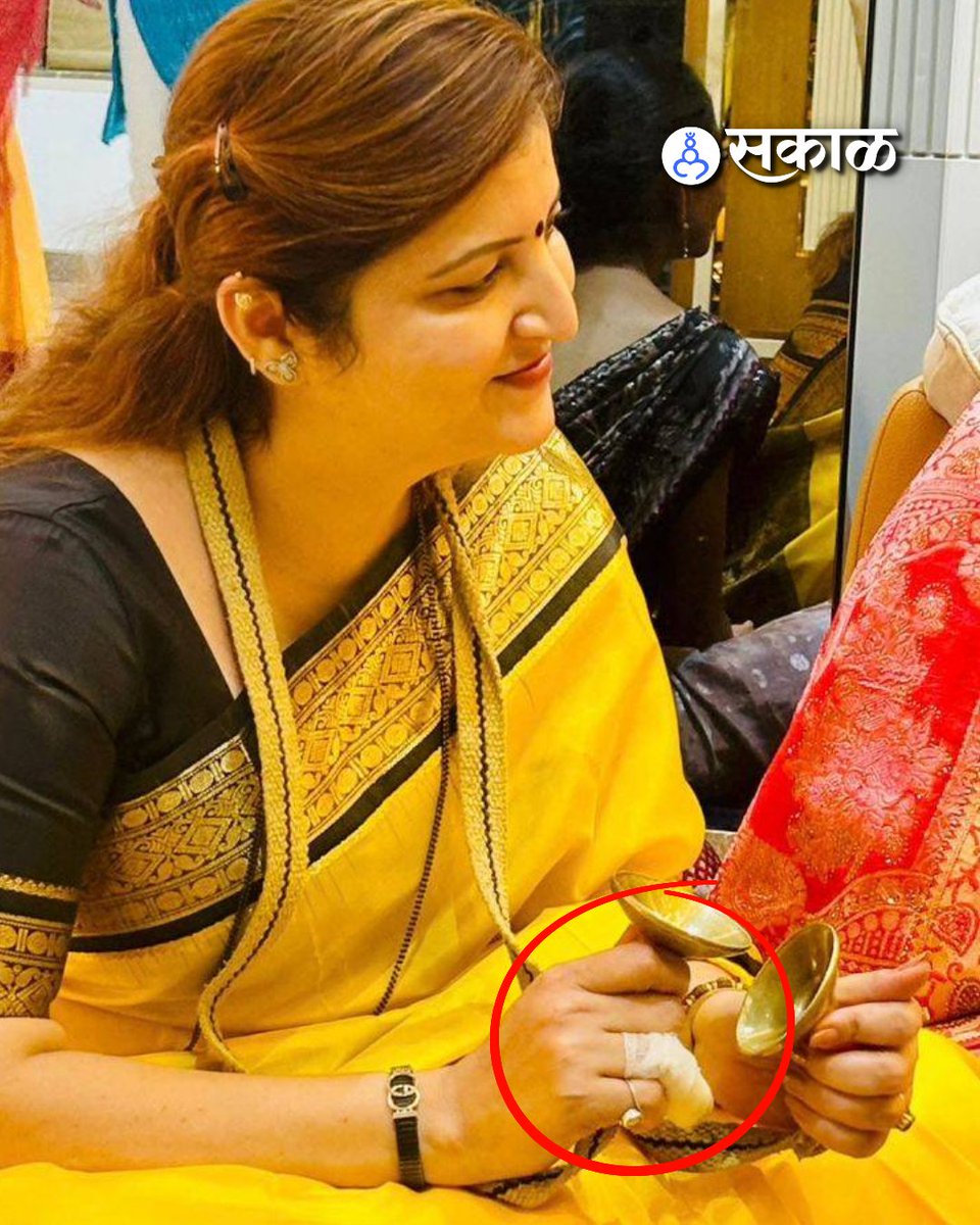 SakalMediaNews's tweet image. सुषमा अंधारे यांनी राज्य महिला आयोगाच्या अध्यक्षा रुपाली चाकणकर यांच्यावर गंभीर आरोप केले आहेत. रुपाली चाकणकर यांनी सोमवती अमावस्येला अनामिका कापून काळ्या जादूचा विधी केल्याचा आरोप ही अंधारे यांनी केला आहे.

#SushmaAndhare #RupaliChakankar #Controversy #Allegations YS46