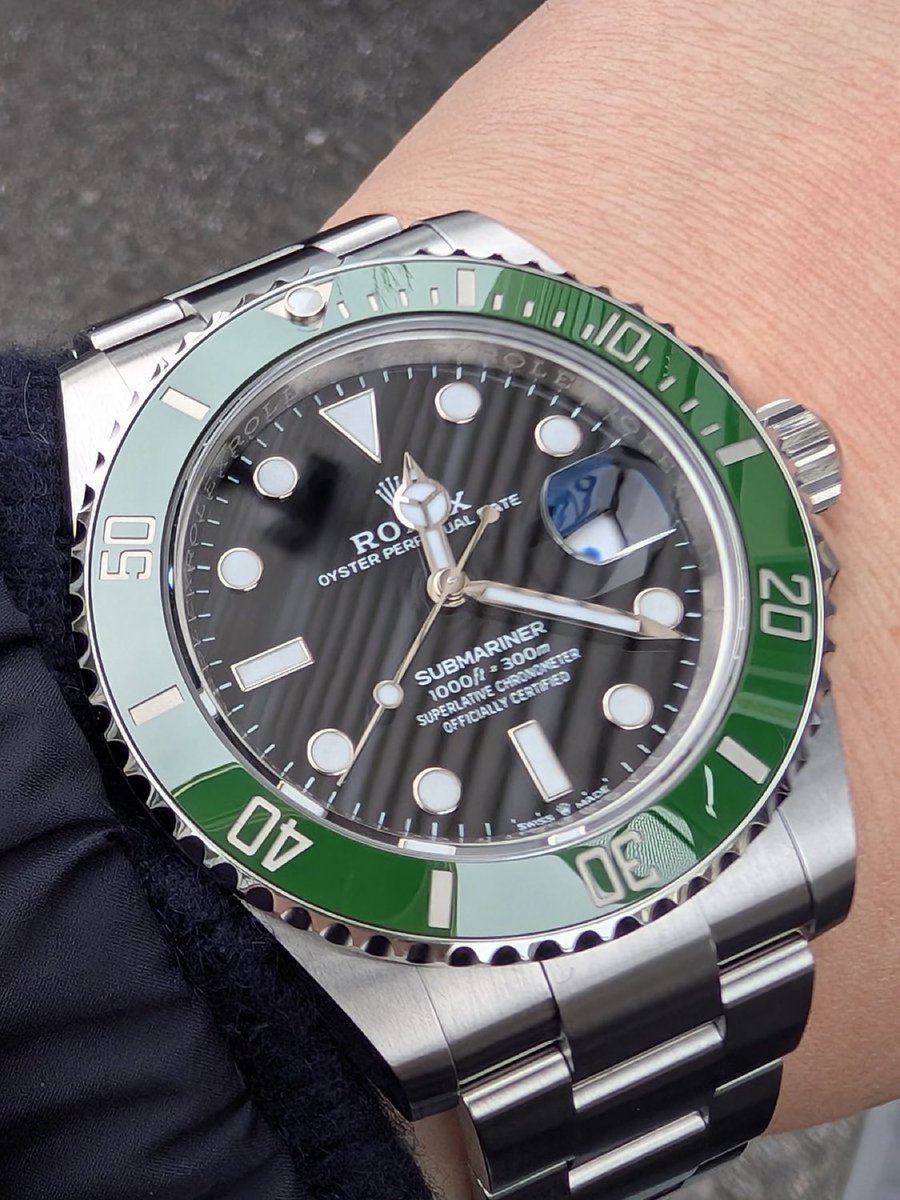 TheSlowTickCollector tweet media