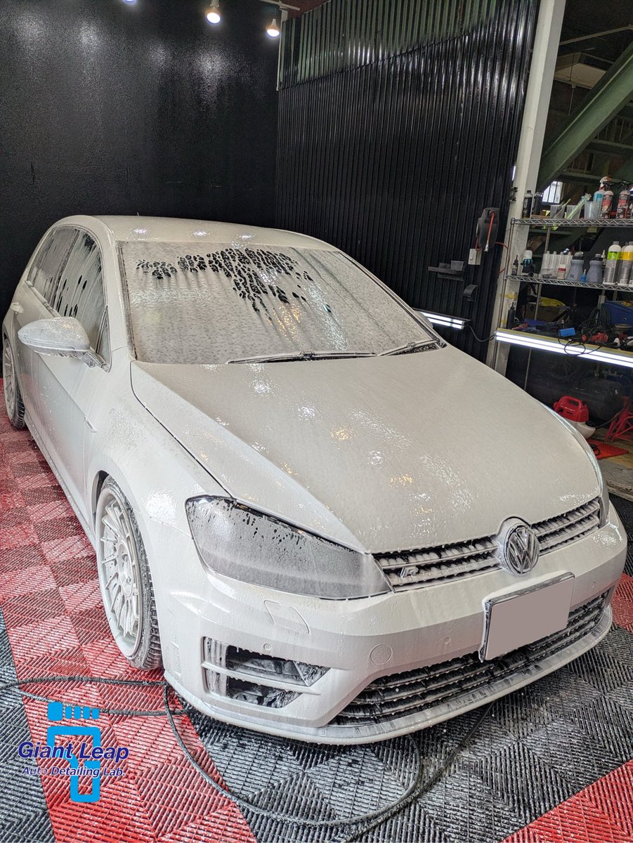 GIANTLEAP_ADL's tweet photo. 純水3PH手洗い洗車でのご依頼でした。

アルカリ性、酸性、中性の3種類のシャンプーを使い
擦らずに汚れを分解・除去をし
手洗い洗車をさせて頂きました。

ご依頼ありがとうございました！
 
 #コーティング #岡山 #カーコーティング #手洗い洗車 #バイクコーティング https://t.co/90w1UqdXfi