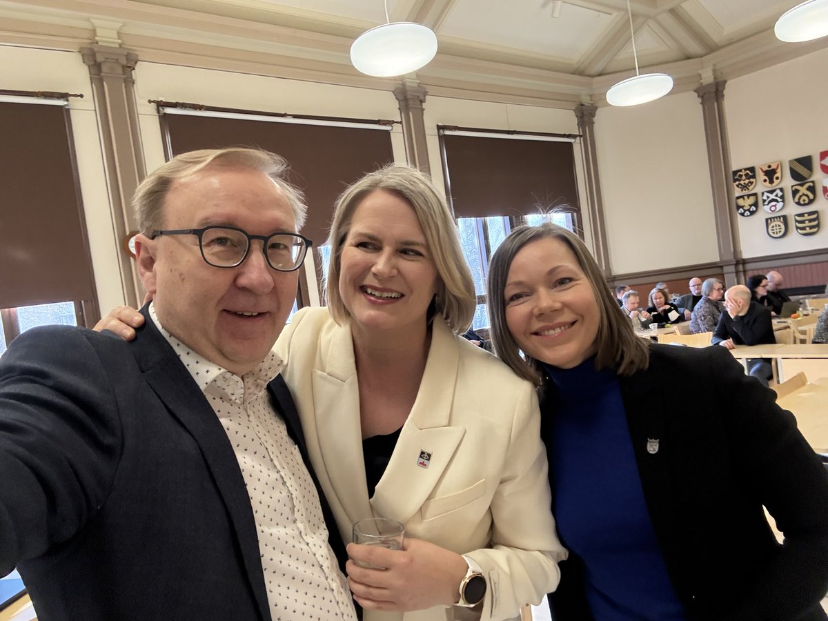 Timo Reina tweet media