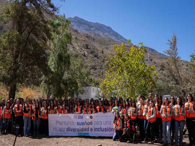 Codelco Andina destaca el rol de las mujeres en el desarrollo de la industria minera - LosAndesHoy.clLosAndesHoy.cl losandeshoy.cl/2026/03/19/cod…