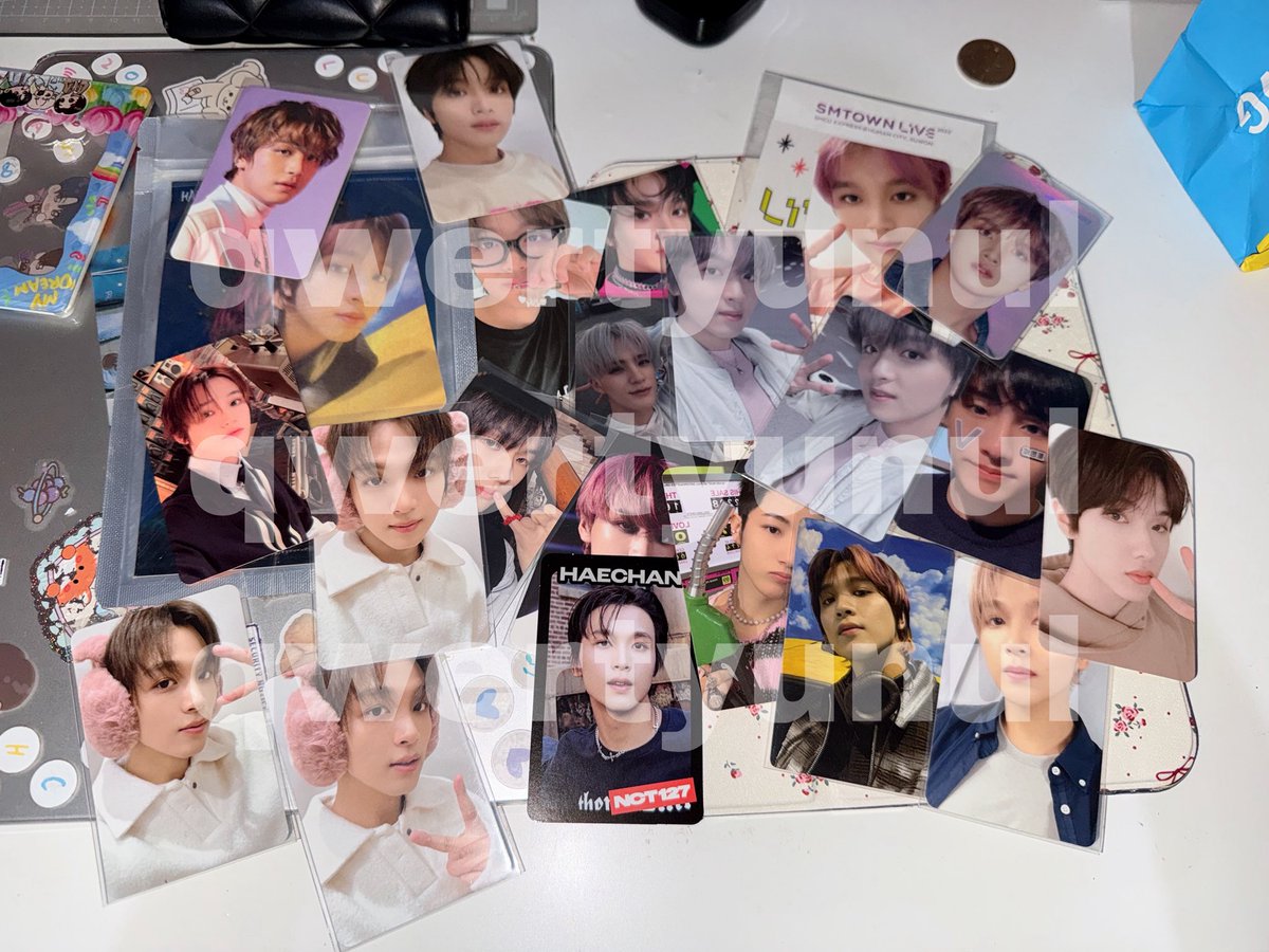 hyuckerday's tweet photo. !GIVEAWAY PHOTOCARD NCT!

🎉 ± 15 WINNERS
• 1 Random Photocard 

disclaimer : untuk kondisi pc mungkin ada yang ga mulus karena udah ga ke urus bgt😭

⏳ Ends: 31 March

🫧  RULES
1. RT &amp; Like
2. Follow akun tiktok aku @ qwertyunul
3. Reply mau PC yang mana

 Good Luck Guys! https://t.co/92x6yo6hh2
