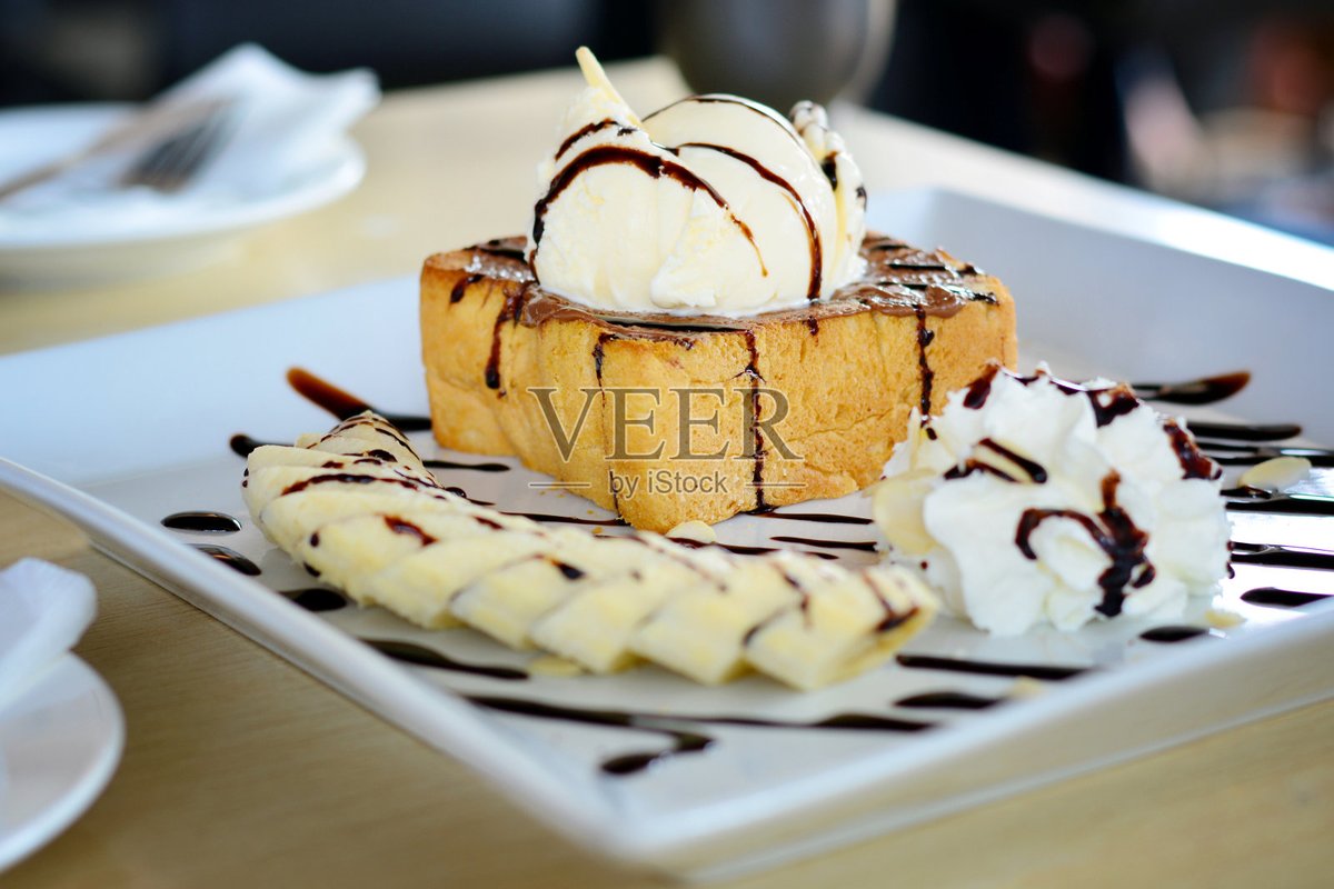 Anna Faustini tweet media