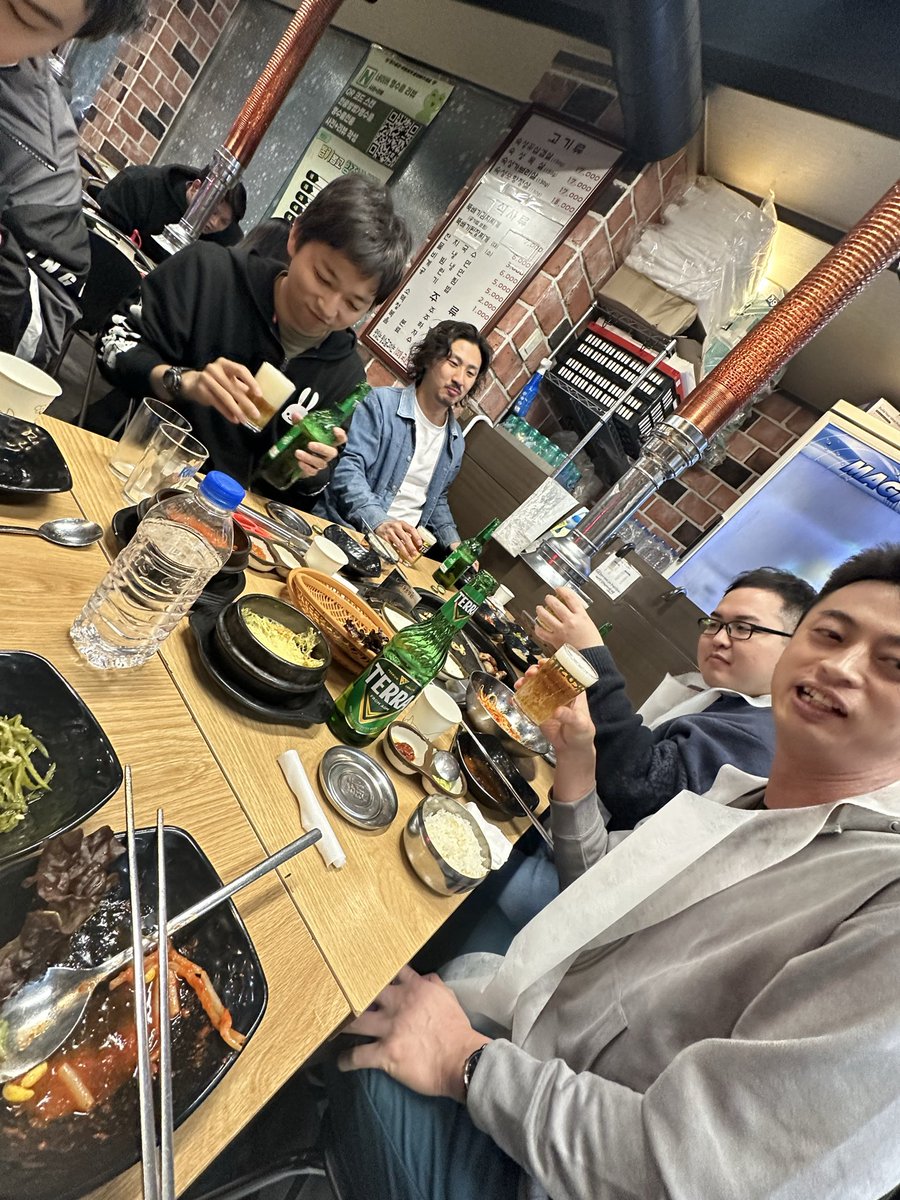 せなる tweet media