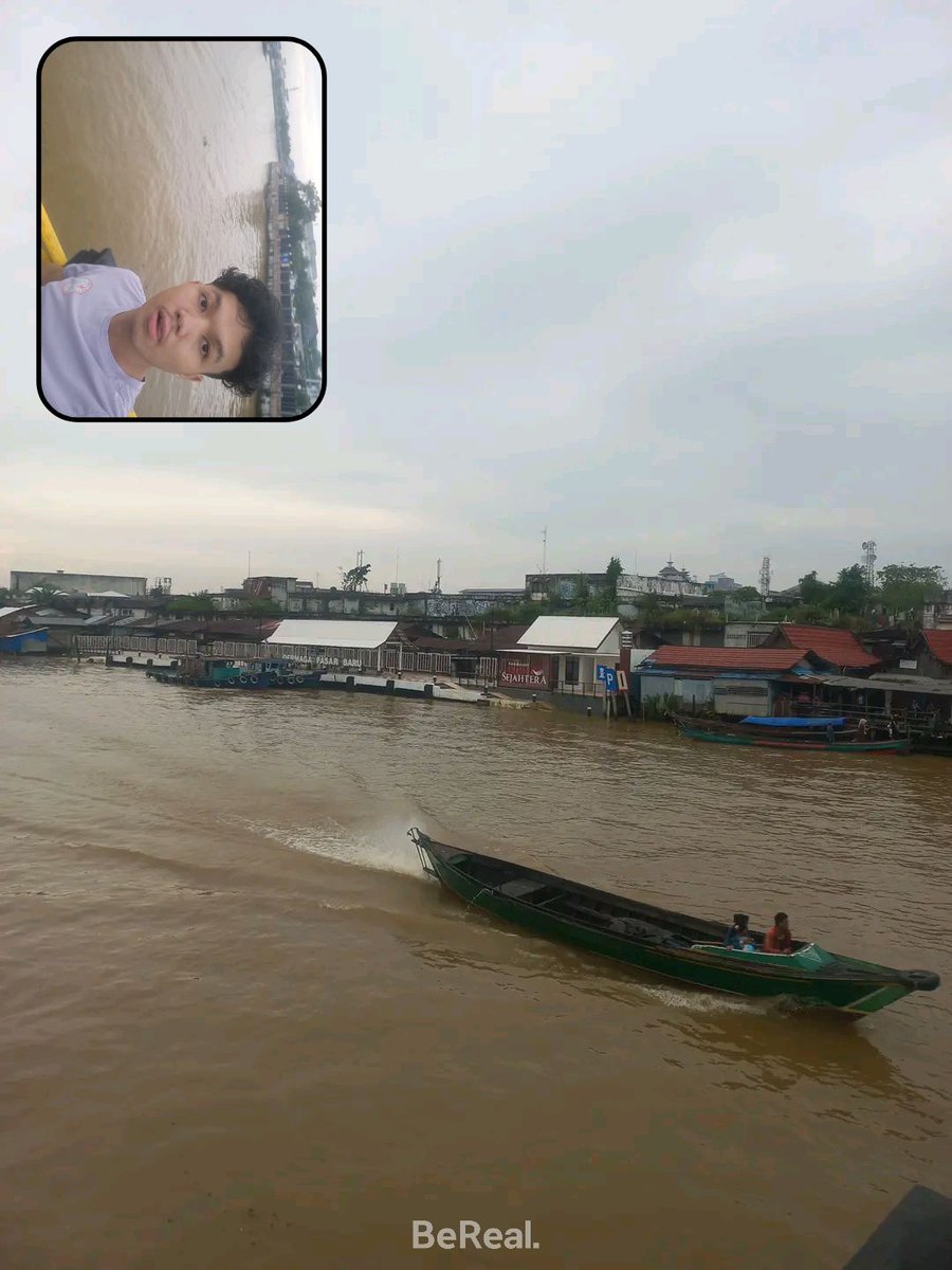theakbrd's tweet photo. Di 2026 ini 3 bulan sudah hampir terjalani, habbit lari bener-bener life changing. Hidup berasa berkembang, melihat detail kecil dari setiap kota yang ditapaki disambi dengan berlari https://t.co/7bLwJFjhUA