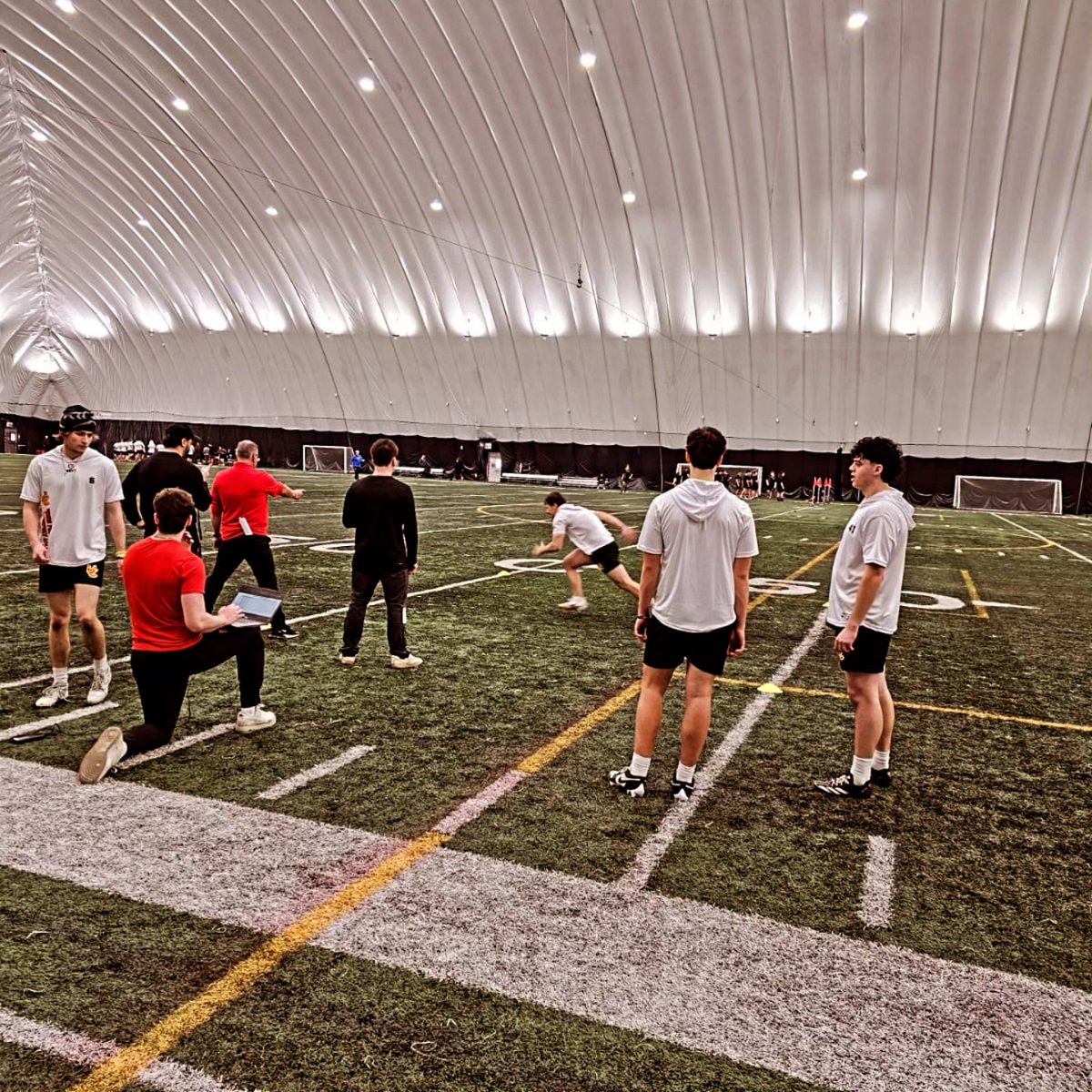 GradyMalo_6's tweet photo. I was very grateful to attend the UofC Dinos football ID camp last weekend.  Got to work with lots of amazing coaches playing with the best talent in Alberta! Thank you, @coachanesty, for the amazing opportunity to compete!CO 2027, 6ft, 196 Lb,QB,Email: malo.grady05@gmail.com https://t.co/UYqGsSo6Cn