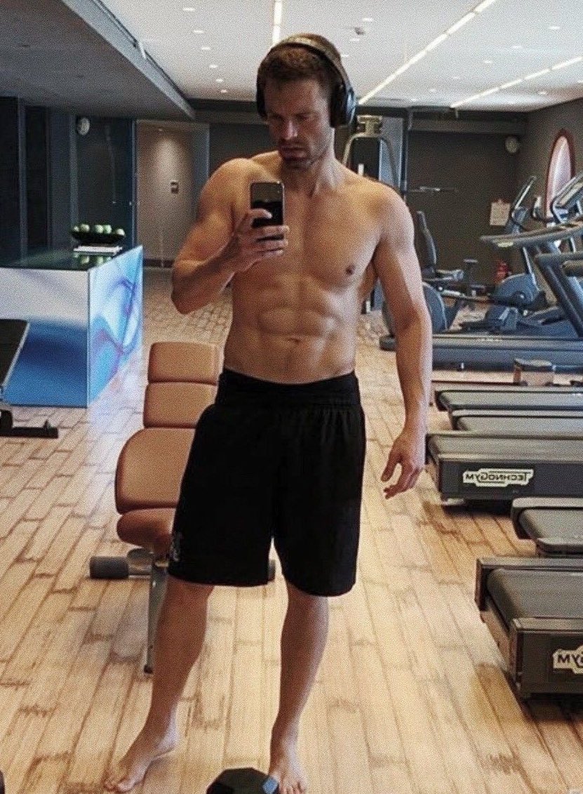 nina ✮ tweet media