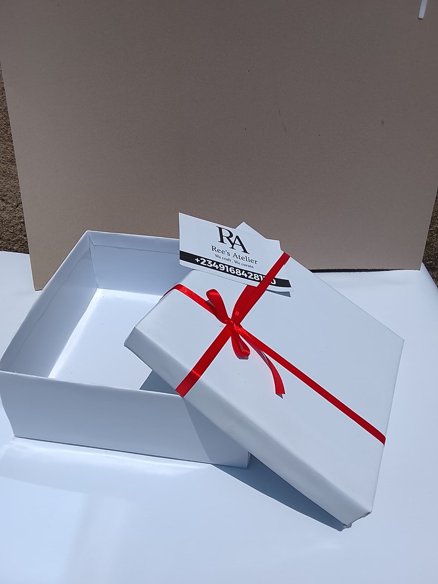 Rees_atelier's tweet photo. Clean
Craft by me ❤️❤️💯
#giftboxmakerinuyo #giftboxes #uyo
#paperbags https://t.co/o8pu89AeQN