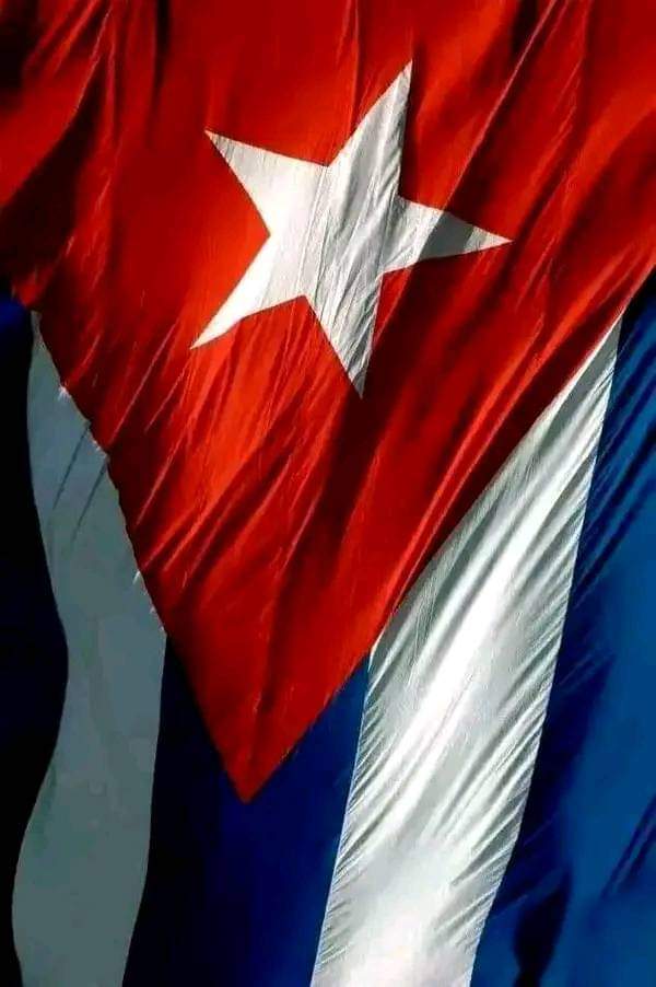 “[...] patria para un revolucionario es inseparable del concepto de la justicia, de la dignidad, de la libertad, de la Revolución [...]”.
#100AñosConFidel
#SanctiSpíritusEnMarcha 
<a href="/DeivyPrezMartn1/">Deivy Pérez Martín</a> 🇨🇺