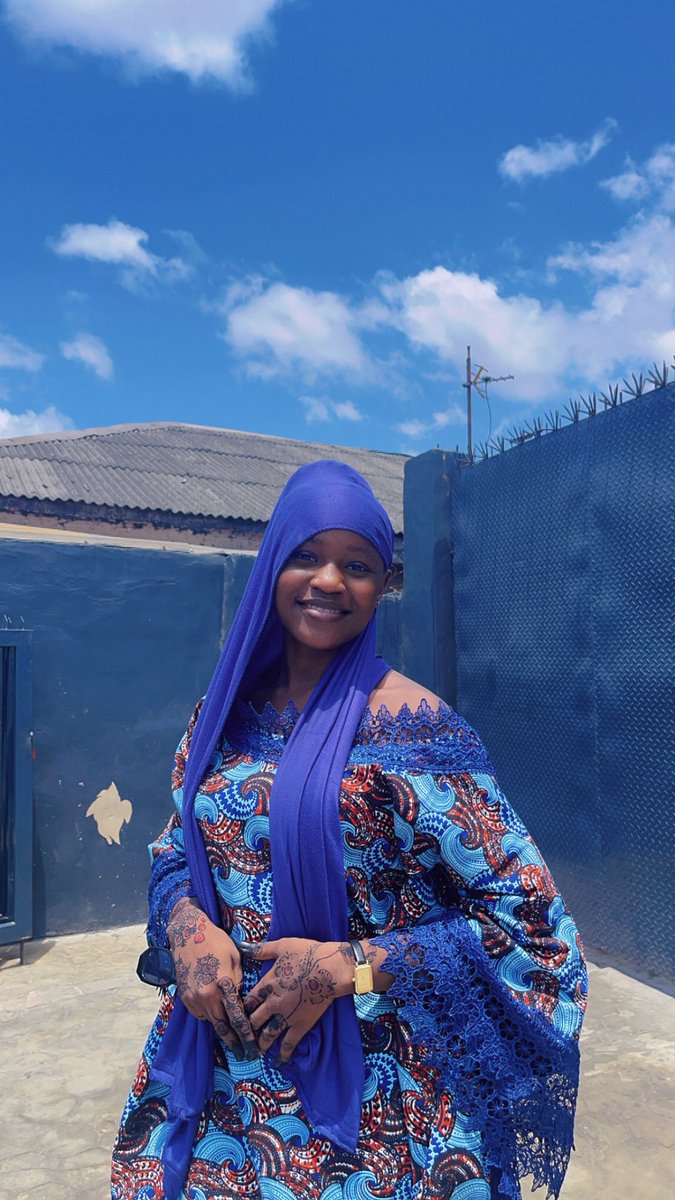 ThatGirlFawzee tweet media