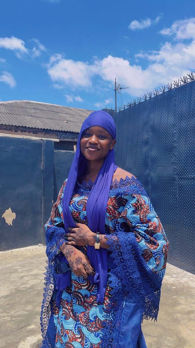 ThatGirlFawzee tweet media