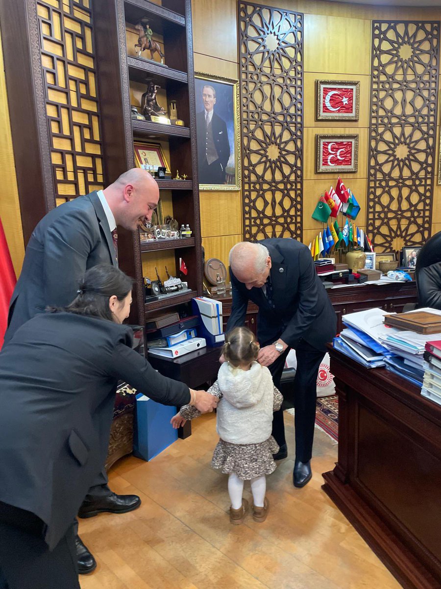 monurkasim's tweet photo. Candan Öte Kıymetli Büyüğümüz, Sayın Genel Başkanımız’ın Bayramını kutlayarak hayır dualarını aldık. Allah başımızdan eksik etmesin.

Bu vesileyle Türk-İslam Aleminin Ramazan Bayramını tebrik eder, hayırlar getirmesini dilerim. https://t.co/B0zlWZxflV