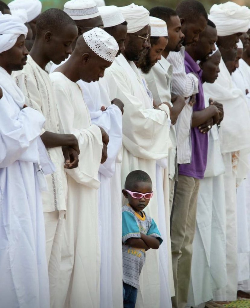 officialomooga's tweet photo. Eid Mubarak. 🌙 https://t.co/G1V73JHfRJ