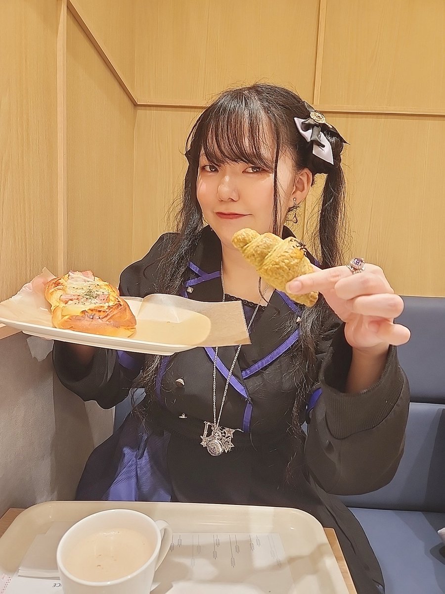 皆様いかがおすごしでしょうか🫧

配信しようと思ってたのに今週なんと風邪で寝込んでおりました😭

来週から配信したい所存です←
皆も体調には気を付けて！！