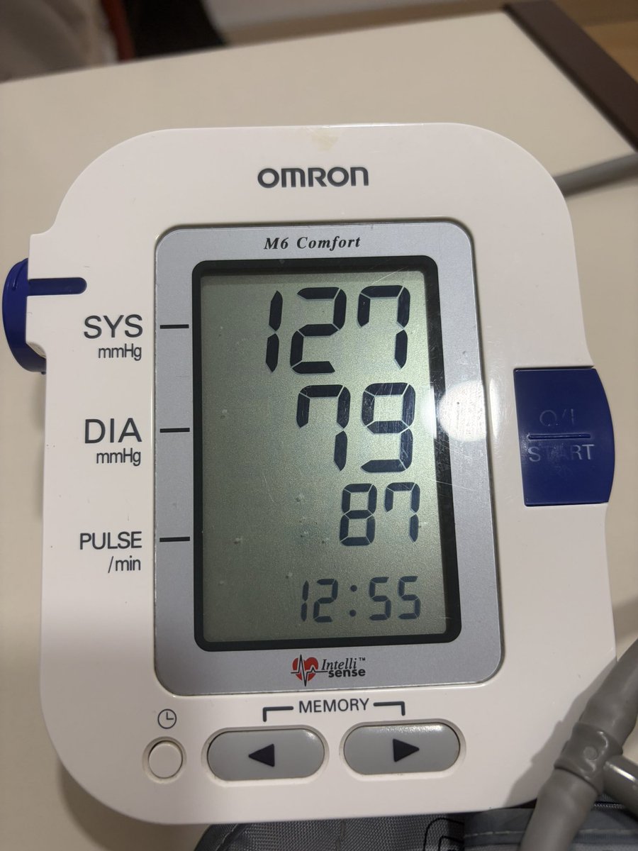 Johnny Bi tweet media