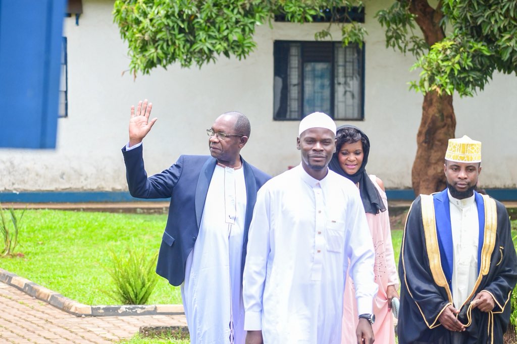 Vice Chancellor MRU tweet media