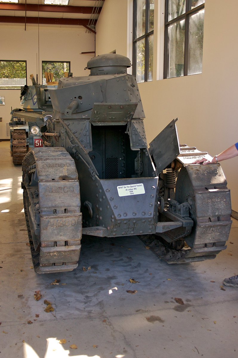 theLoopa tweet media