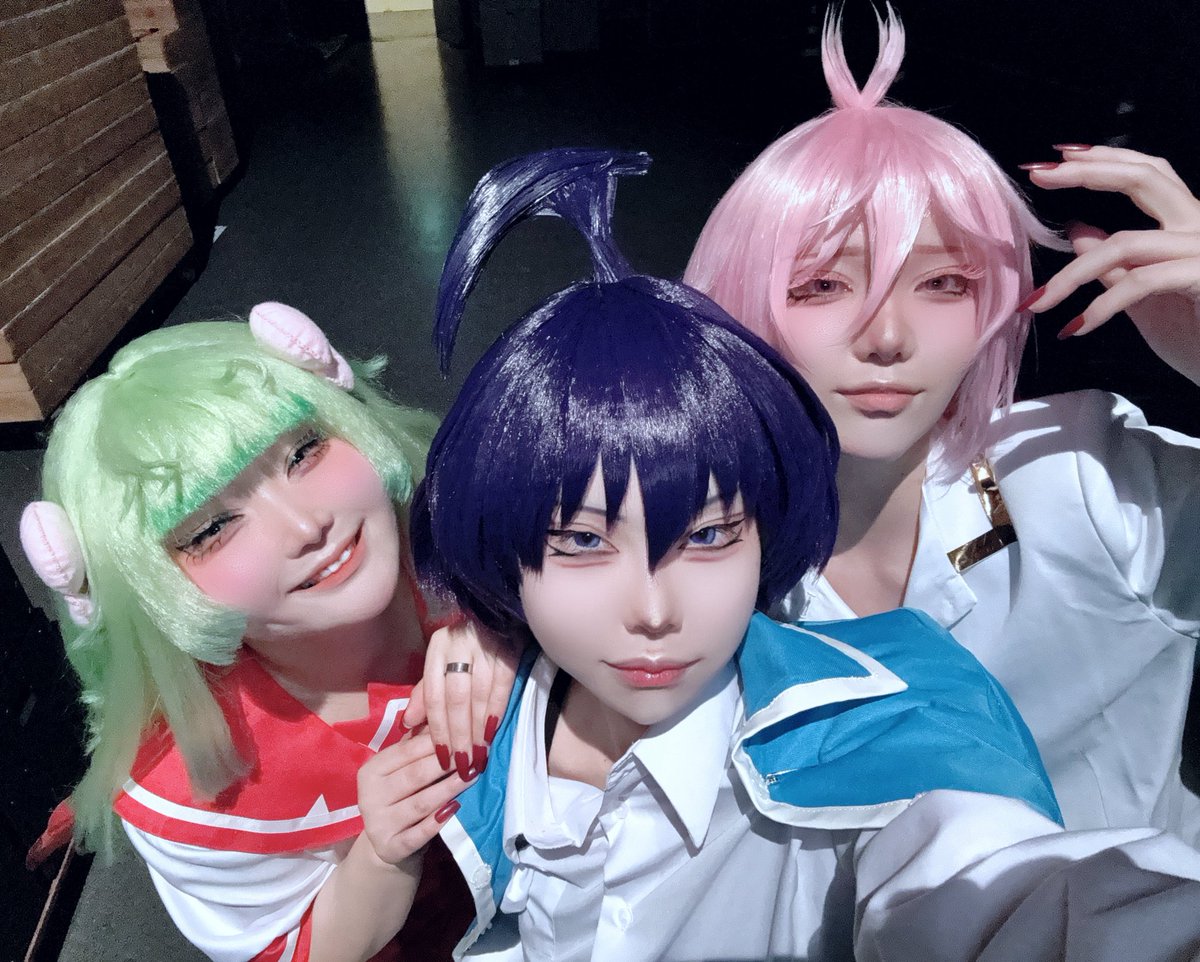 2nisa3_cos's tweet photo. cos
1部【あくまでシンユー！】
      ち❣️@21t8_ 
      ズ❣️@ha_gi_cos 
2部【はぎふみ＆にさこ】
     🐙@ha_gi_cos 

たーくさん踊りました！たのしいイベントありがとうございました❣️
みんな素敵すぎた~😭❤️‍🔥
 #おどまるけっと https://t.co/DNNejNxEjp