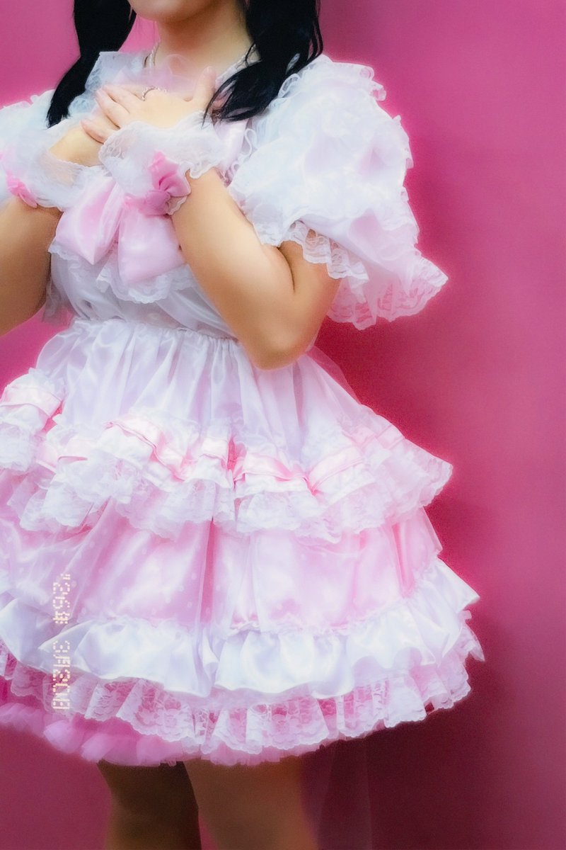 「 きゅんかわ人生 」≠ME
┈┈┈┈┈┈┈┈
#河口夏音 ちゃんポジションで踊りました！
ももきゅんとノイミーちゃんの魅力が詰まった、ちょーぜつきゅんかわで大好きな曲です♪
みんなで元気いっぱい踊ったので是非ご覧ください！
オレらのアイドル！まゆたん！🍑♡
#ノイミー
#夏音色ダイアリー