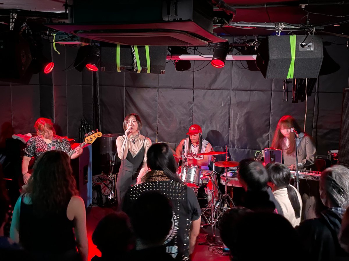 MERRY-GO-ROUND tweet media