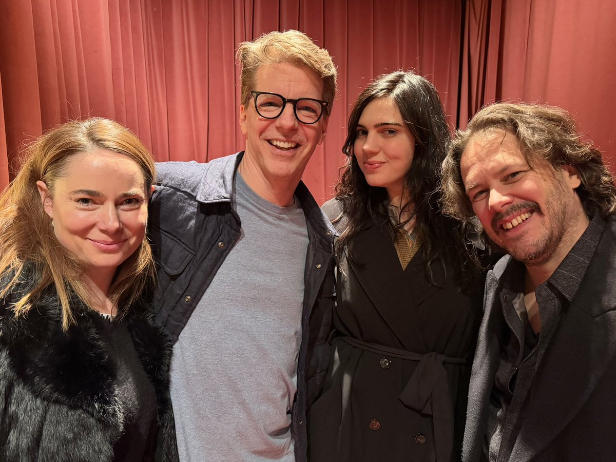 Sean Hayes tweet media