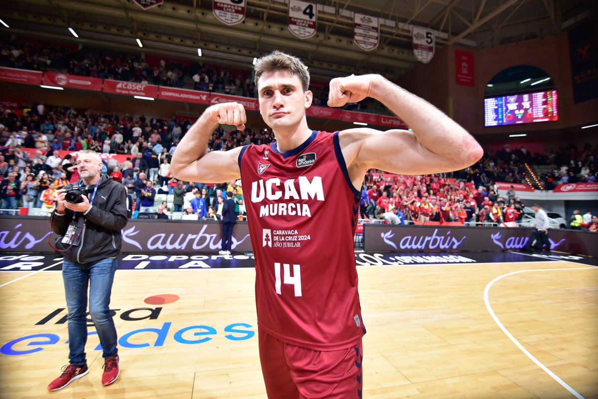 Álvaro Blanco González tweet media