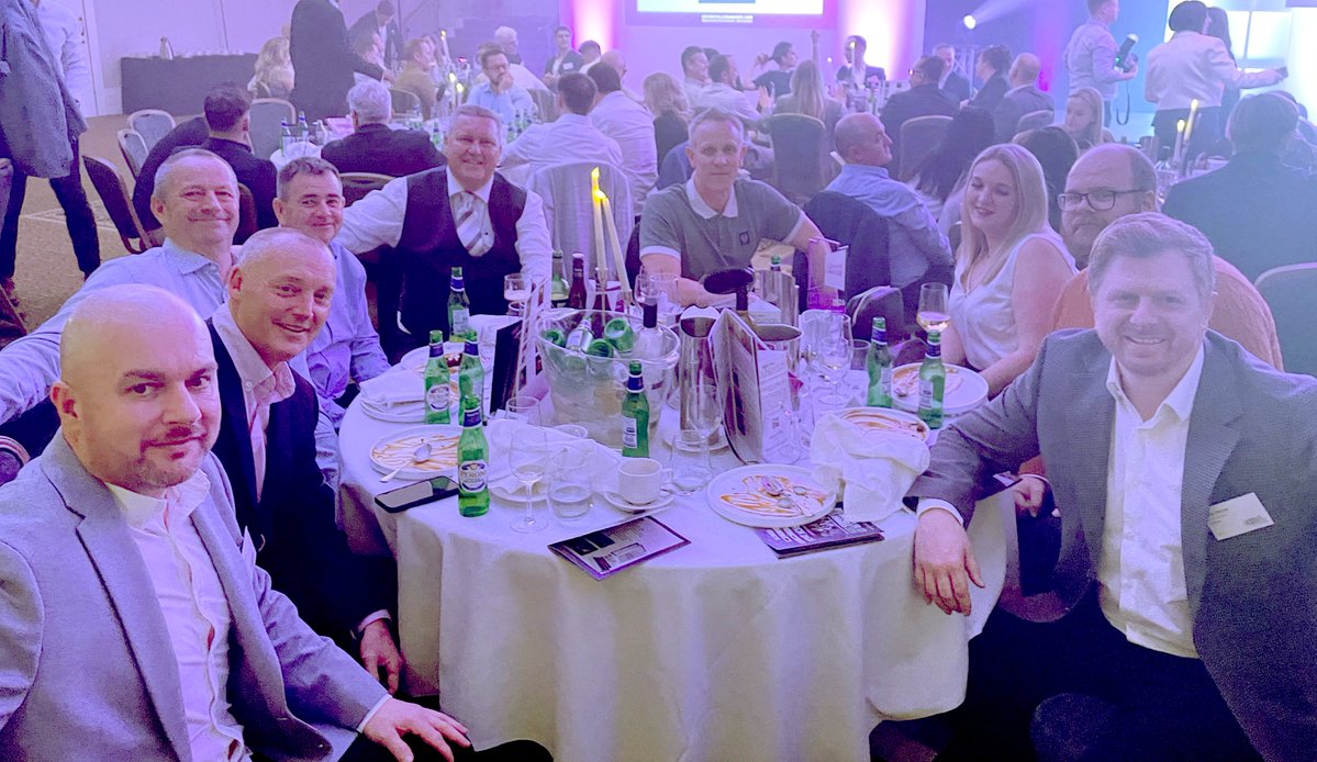 Emplas Windows tweet media