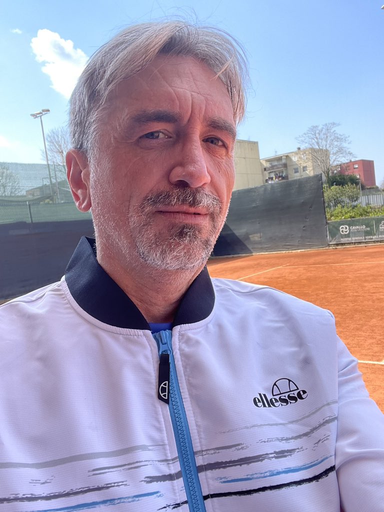 VLenzoni48937's tweet photo. Post tennis workout https://t.co/6Ls50hxPVP