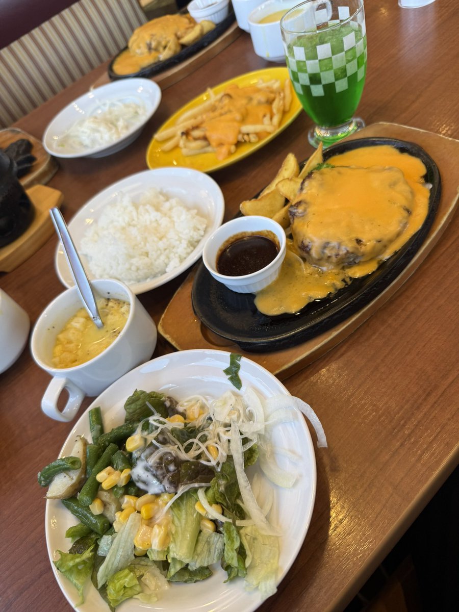 ひできんぐ@80 tweet media