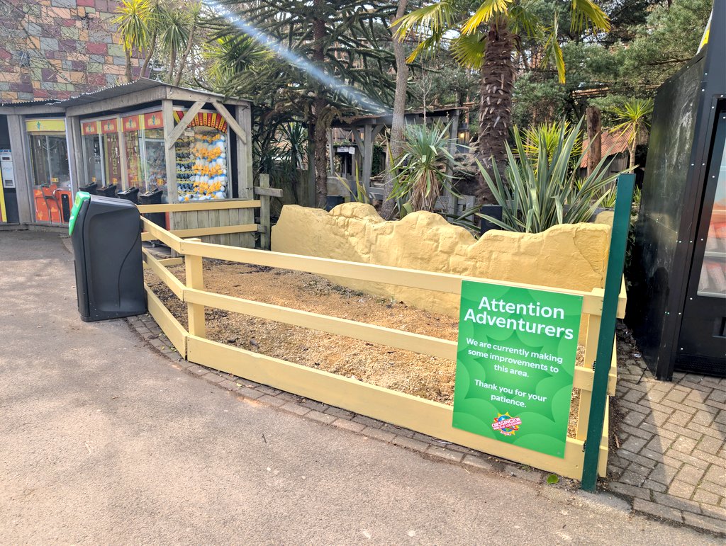 Chessington Buzz tweet media