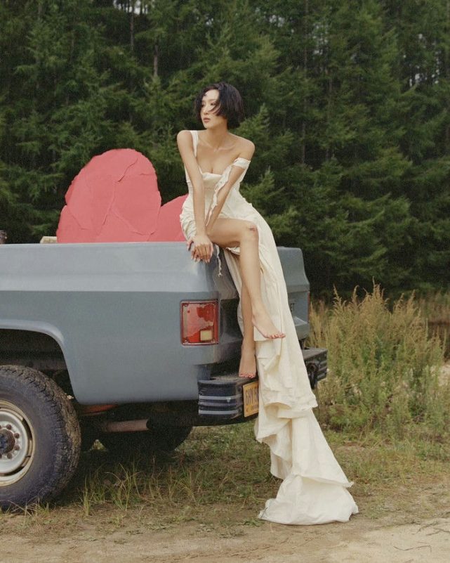 KpopGirlzBands1's tweet image. #Hwasa hará #COMEBACK en abril

m.entertain.naver.com/home/article/4…