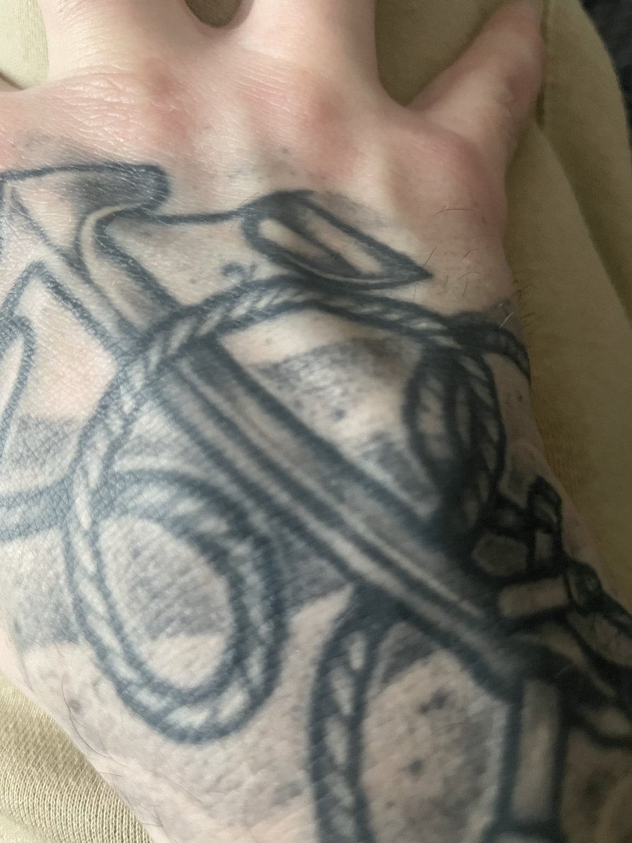 Churchillian-Cromwell tweet media