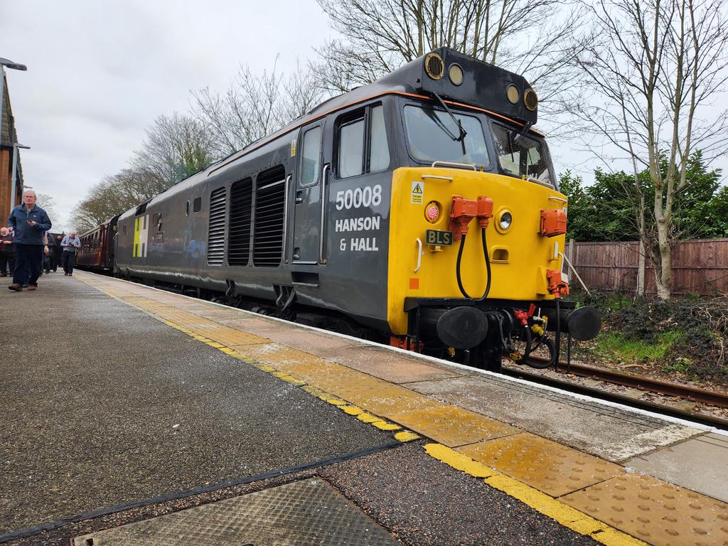 tom brown tweet media