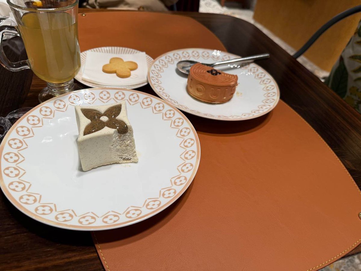 Shubham08143344's tweet image. Good things don't wait! Order your favorite items today and bring them home tomorrow! Treat yourself to a little treat and add a touch of happiness to your life. Shopping is a ritual that makes ordinary days shine! ✨ #ShoppingSharing #LittleJoysInLife #HappyShopping