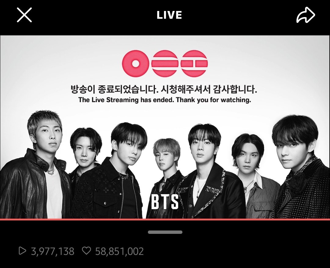 Emeraldia's tweet image. The drone show to present all the songs of the album was amazing!! The quality was insane!! 😍💜💜💜💜💜💜💜 @bts_bighit @BTS_twt #bts #BTS_ARİRANG #droneshow