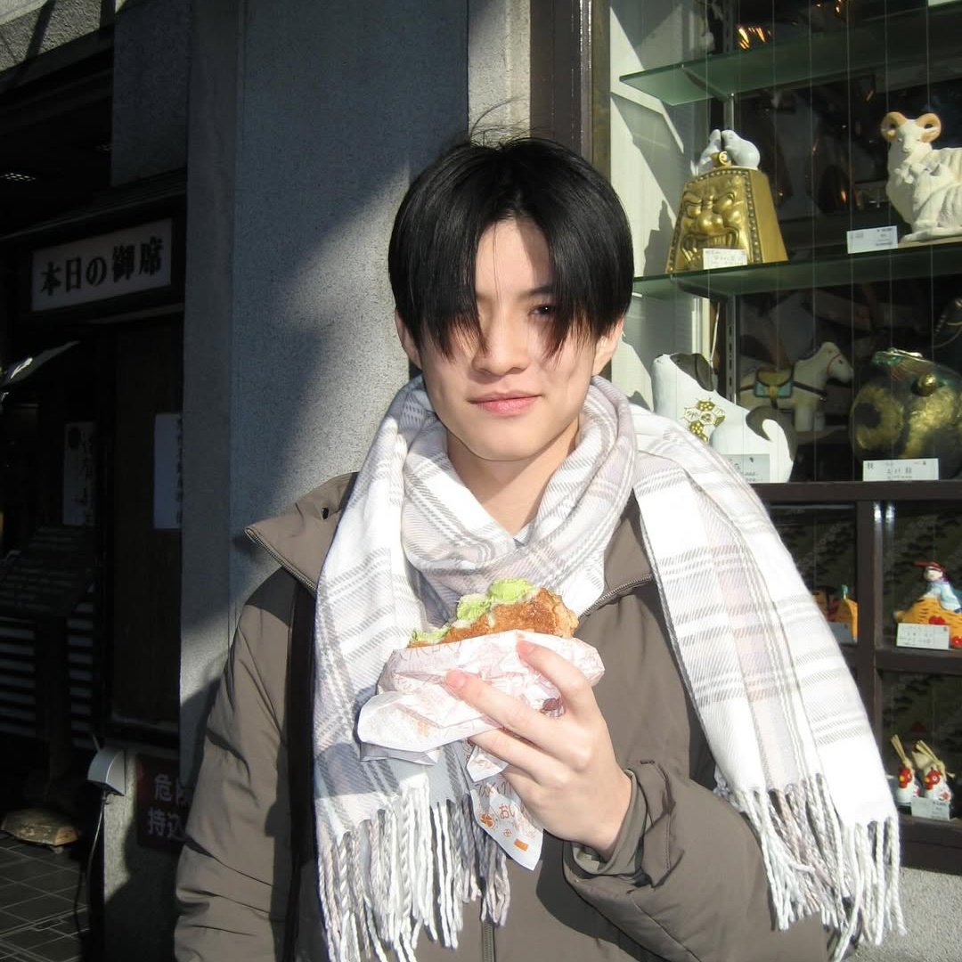 leon 🍀 | DWY! MRS! LYT! tweet media