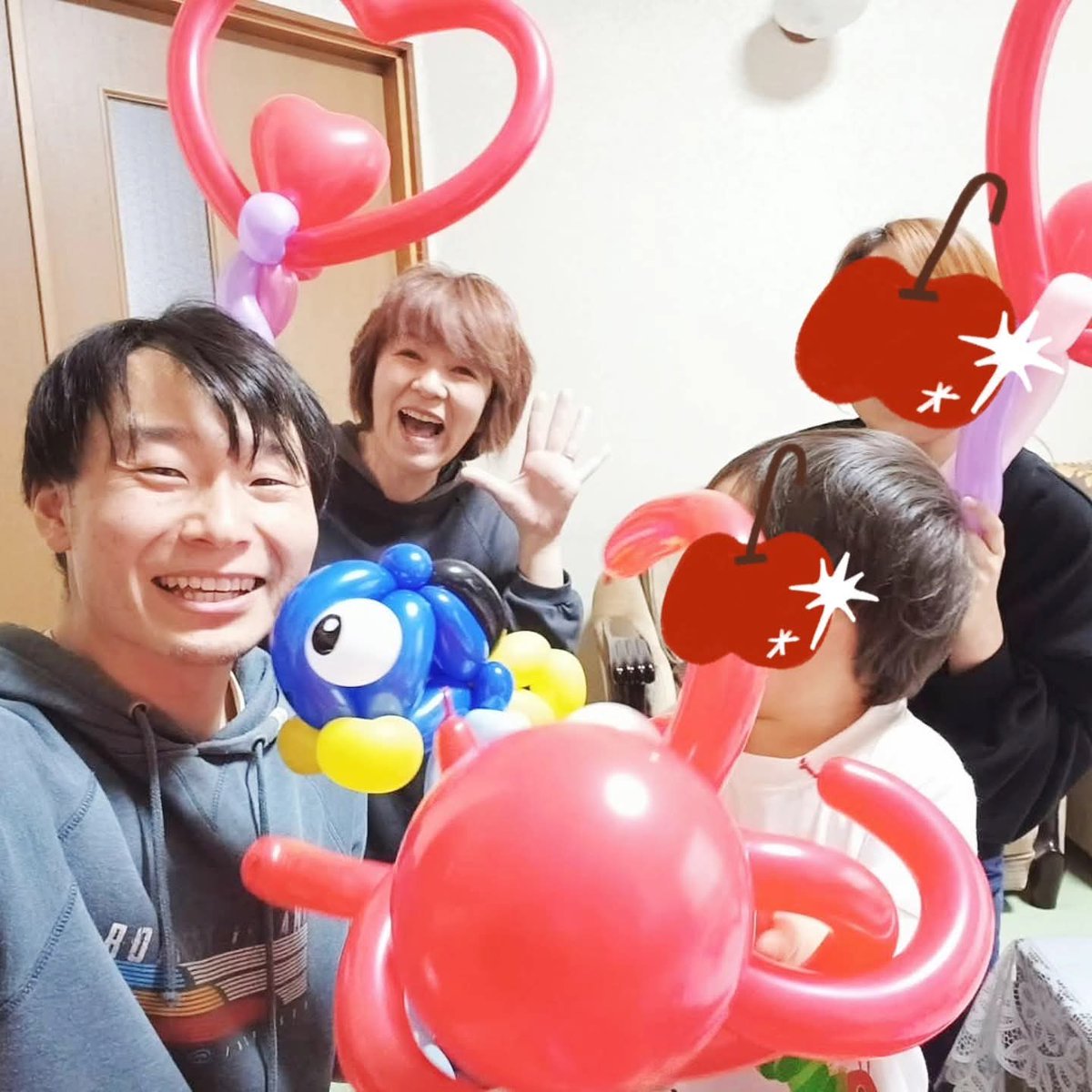 学生時代からお世話になっているバルーンのねじりんごさん🍎
家族でお邪魔させてもらいました！